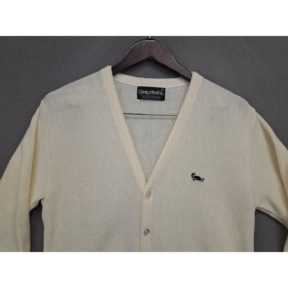 Vintage 70s Challenger Cardigan Sweater Ivory Turtle Logo Acrylic Grandpa M - Picture 4 of 6